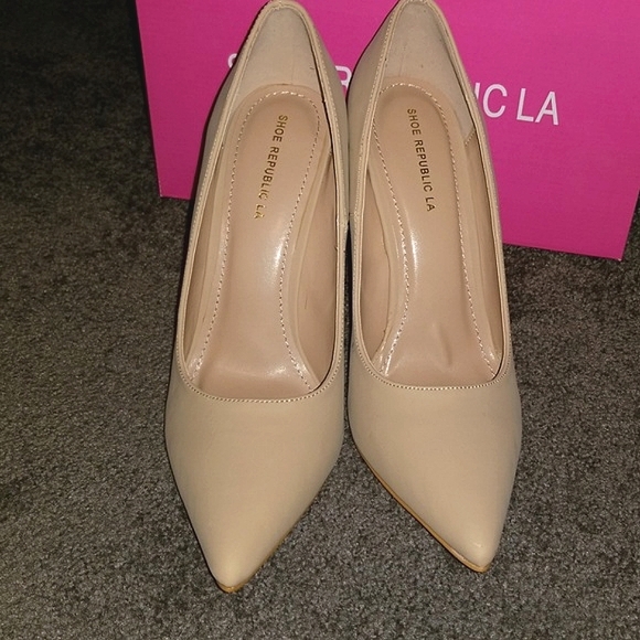 Nude Heels - Picture 4 of 4